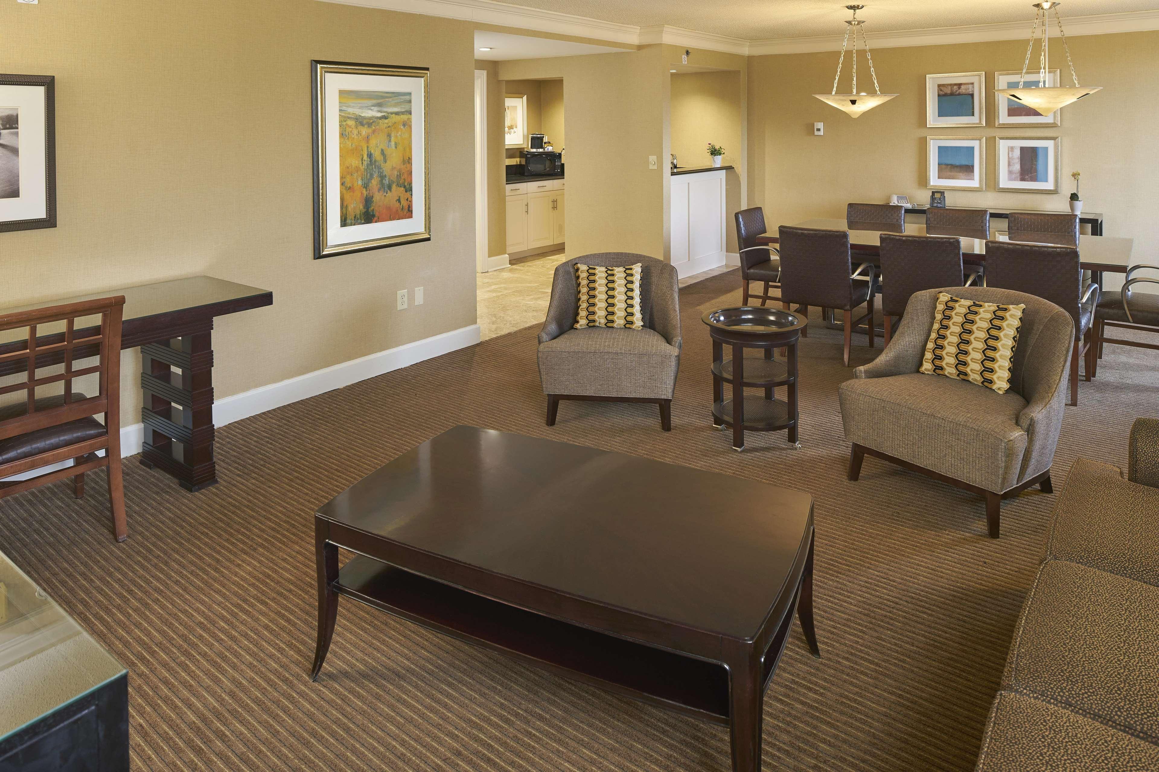 Hotel Hilton Raleigh North Hills Interior foto