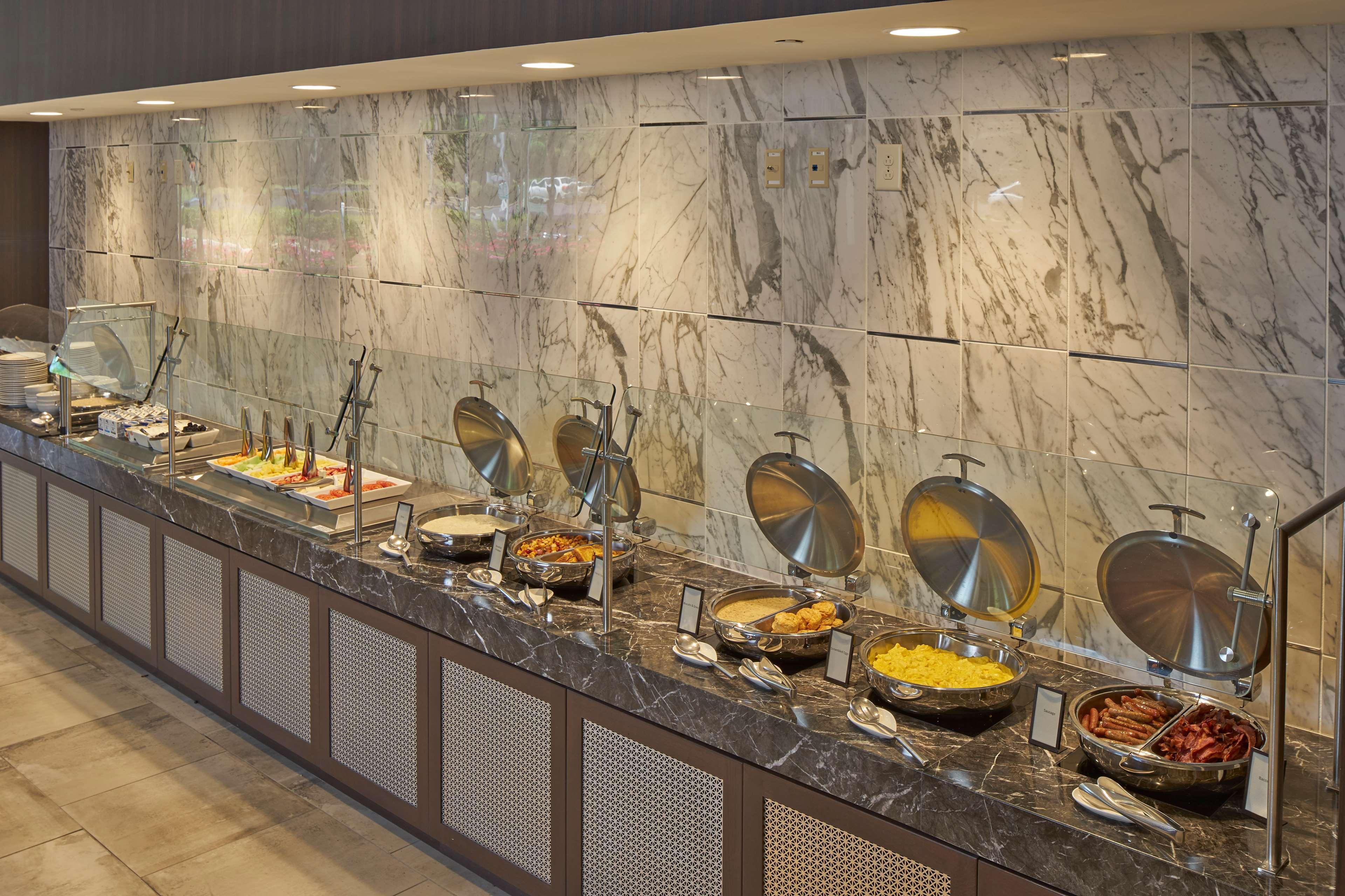 Hotel Hilton Raleigh North Hills Restaurant foto