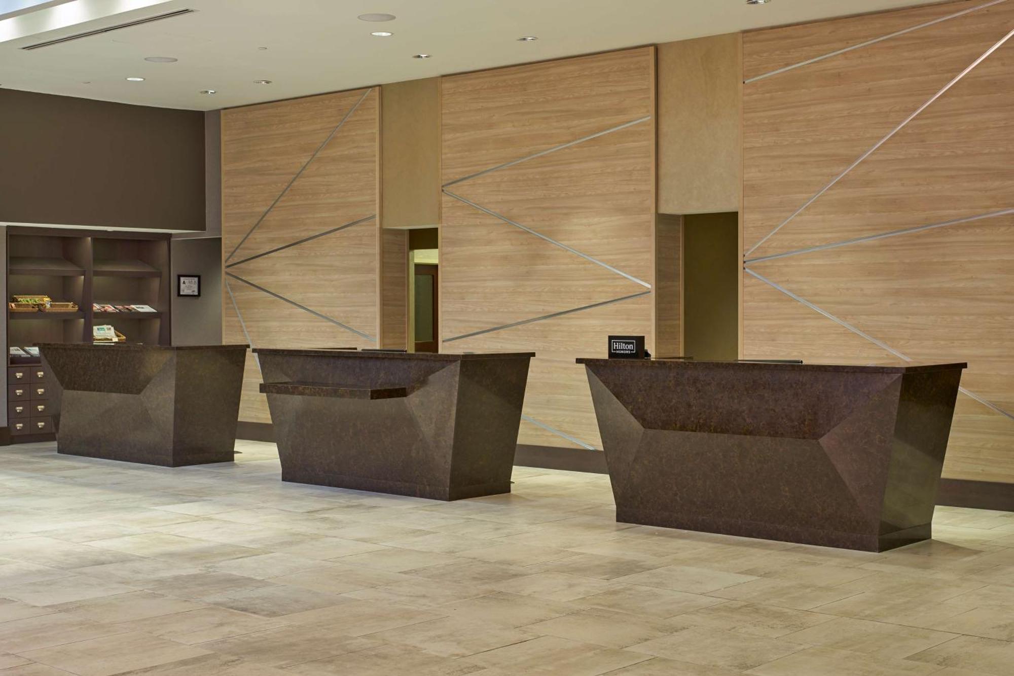 Hotel Hilton Raleigh North Hills Exterior foto